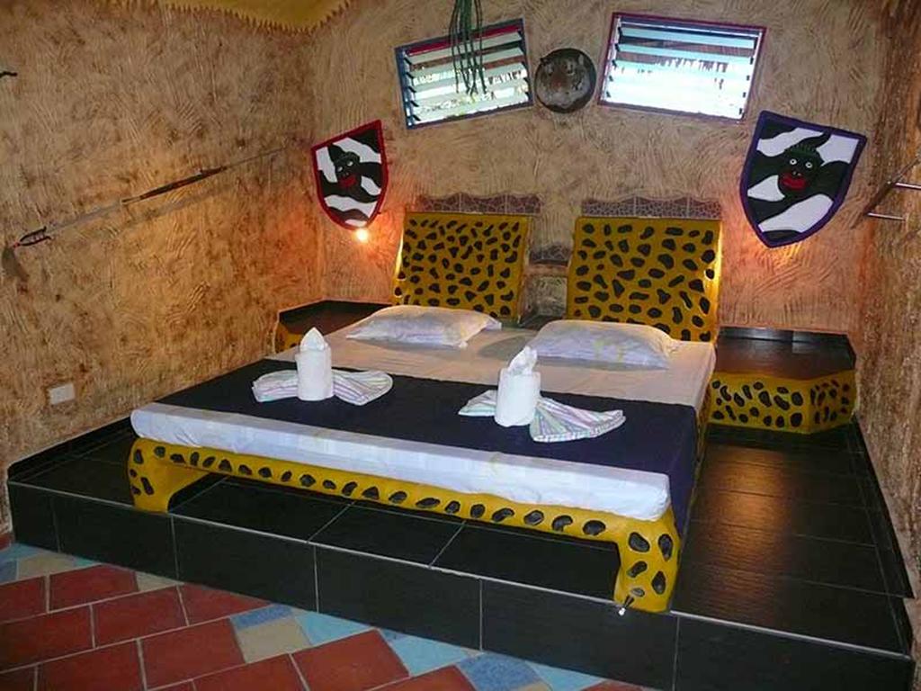 Takatuka Beach Resort Sipalay Rom bilde