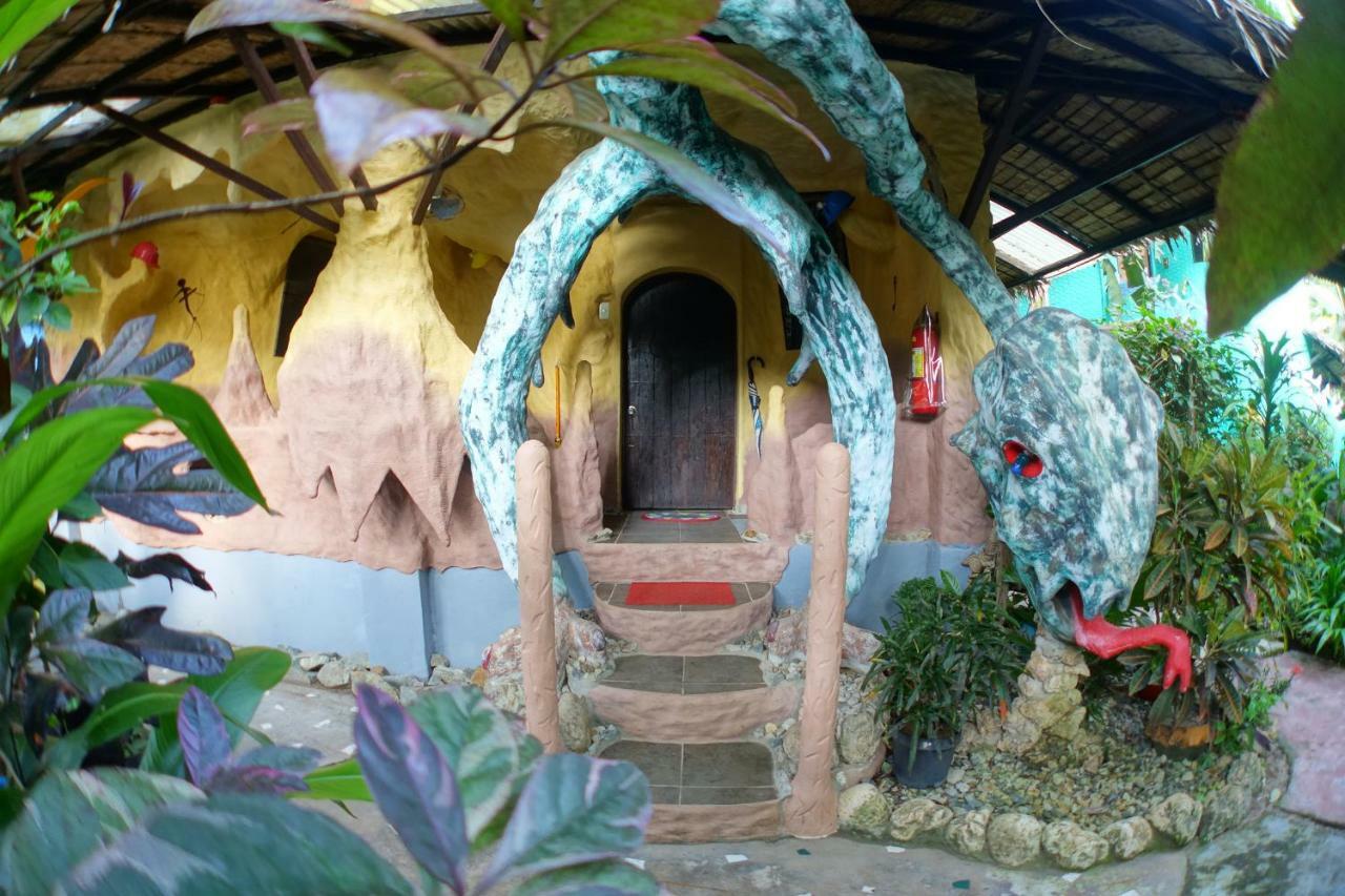 Takatuka Beach Resort Sipalay Eksteriør bilde